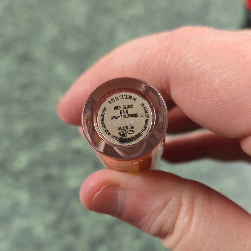 2 For $10 Bundle Deals Kylie Jenner Lip Gloss In Always Sleighing - Picture 2 of 3